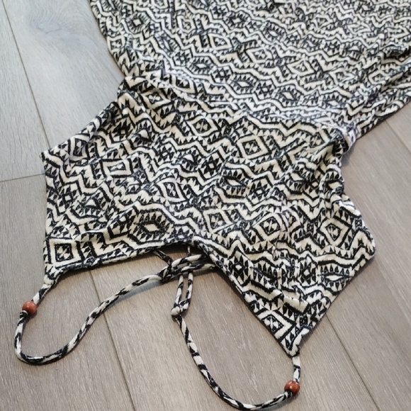 Xhilaration Black and White Geometric Mini Dress - Picture 8 of 10